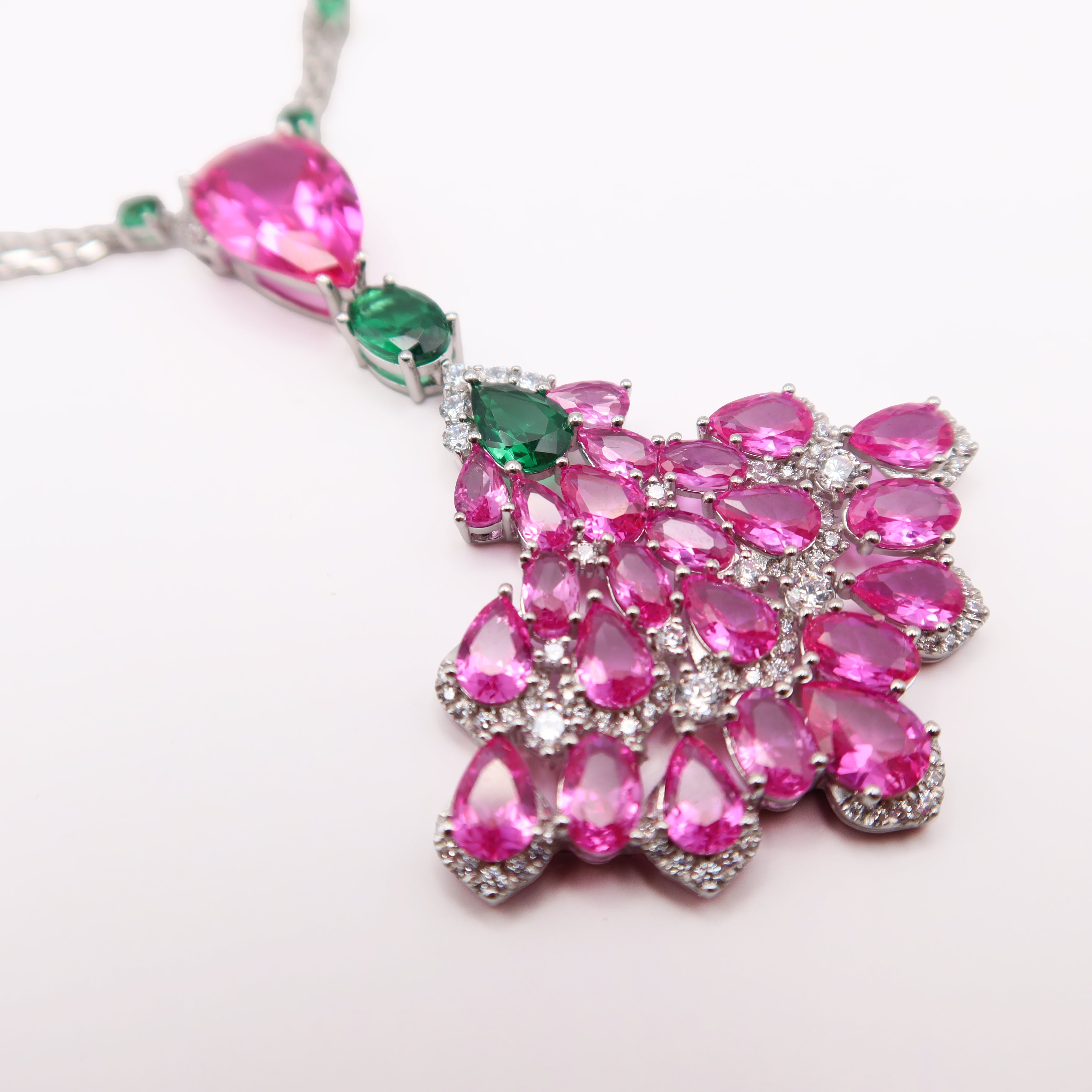 Roselle Fleur Necklace