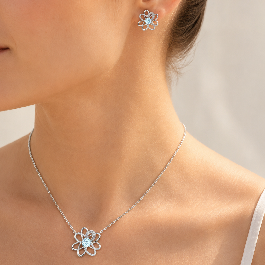 Azure Fleur Pendant